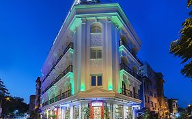 The Magnaura Palace Hotel